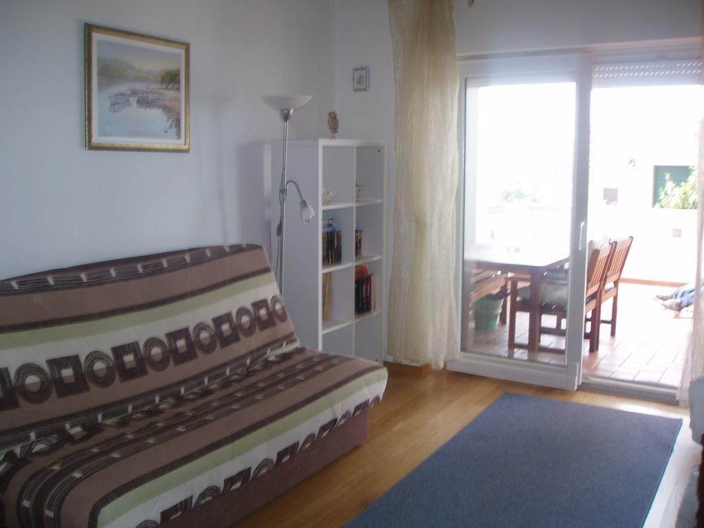 Apartments Karaman Podstrana Room photo